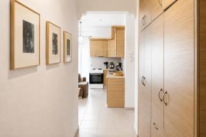 Azure Orchid Kalamaria, Seaside Stay & Free Parking