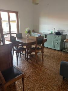 Chiara lake view apartament with Italian vibe