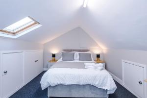 Stylish 4-Bed Home in Altrincham