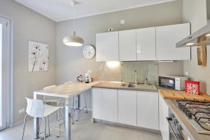 Cristallo Apartment - Spazio e comfort a due passi dal lago