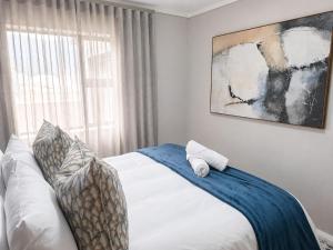 Booked in Time at Earls Court Corner Unit 1