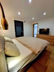 Appartement vue exceptionnelle et piscine