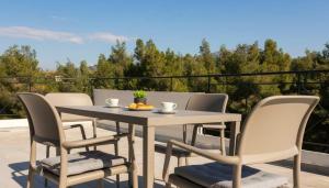 Elegant Marousi Stay with Scenic Balcony