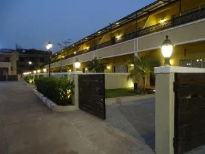 Misty Meadows, Lonavala - Jambhulpāda