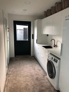 Modern Family Home, 15 Min to Helsinki Center and 10 Min to Airport