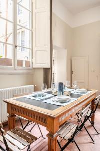 Art & Style Lungarno Apartment