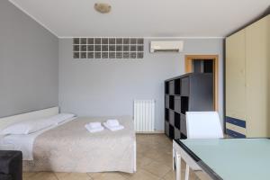 Turin Airport apt G