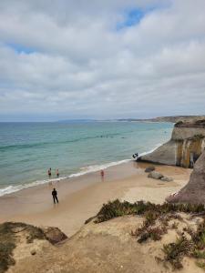 Baleal Beach Apt - Modern Coastal - Sleeps 4-6