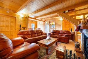 Chalet Six Hearts