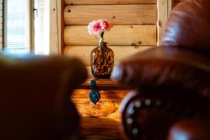 Chalet Six Hearts
