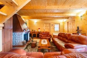 Chalet Six Hearts