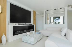 Cap dAntibes Villa, 6 People, Sea View, Air Conditioning