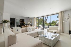 Cap dAntibes Villa, 6 People, Sea View, Air Conditioning