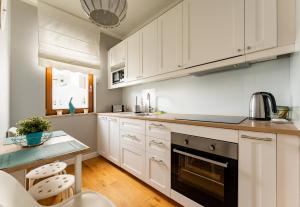 Grudziądzka Standard Apartment by BookingHost