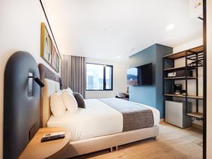 Blues Suites Laureles