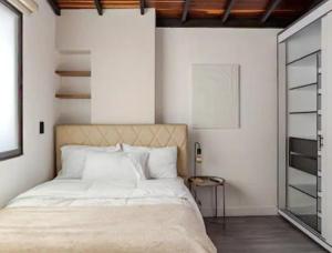 Apartamento Duplex con terraza, jacuzzi y minigolf, Poblado Medellin