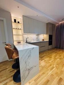 Modern Apt Lake View Residences Free Parking