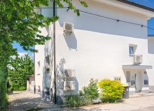 Studio Southwest 1 with AirCon & FREE Parking