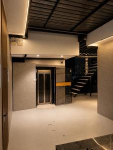 Doze Penthouse Seaview and Mountain view