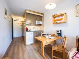 Studio lumineux au centre, balcon sud, 4 personnes - FR-1-832-8