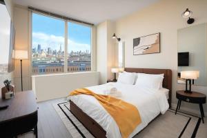 Stylish 1BR Retreat - Stunning NYC Views