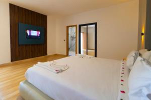 Rose Garden Resort & Spa