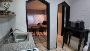 Ground-Floor Apartment Near Expo GDL Central