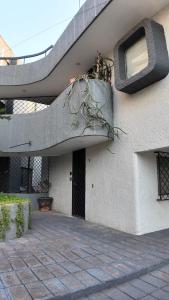 Ground-Floor Apartment Near Expo GDL Central