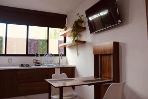 Modern Studio with Parking D