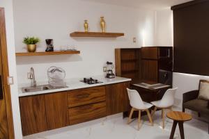 Modern Studio with Parking D