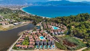 Villa with Jacuzzi for Honeymoon and Vacation block E