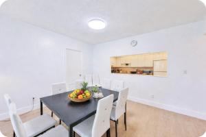 Bright Spacious 2BR Near Beach Pool Retreat