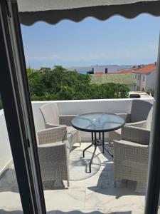 Marina I Sea View Apartment Top Floor Right