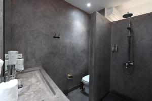 Riad Saha, 5 bedrooms, breakfast , pool, medina
