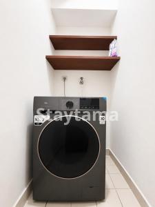 Elivor Spacious 3BR Kuningan by Sewatama