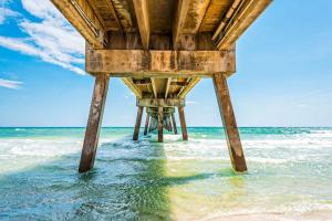 Tasteful beach condo at TopSail Village with pool & modern kitchen