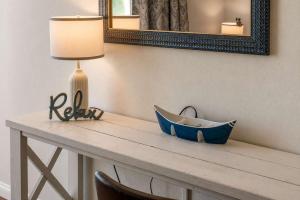 Beautifully Updated Ocean Front King Suite! Sea Mist Resort 20806 - Perfect for 2-4 guests!