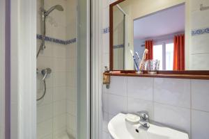 Hotels Hotel Viator : Chambre Familiale