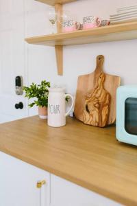 Heidi House Entire Duplex Relocation Stays