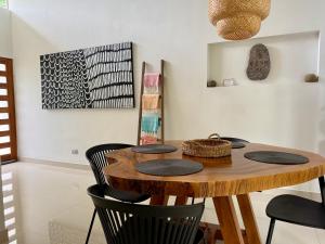 Bali Style Villa Near Whales Tail Beach