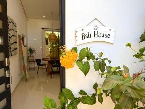 Bali Style Villa Near Whales Tail Beach