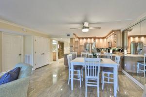 Spacious Corner 42 with Bunkhouse