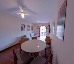 Apartamento Mauricio · Charme Rústico a Poucos Passos da Praia do Forte