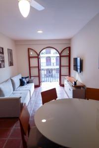 Apartamento Mauricio · Charme Rústico a Poucos Passos da Praia do Forte