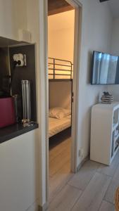 Suite Beija Flor Air-Conditioned Apartment Near the Naturist Village