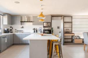Alojamiento entero en moderna casa en condominio