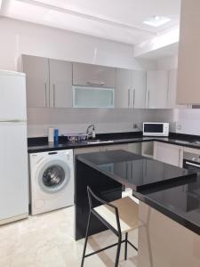 Premium Malabata Apartment - Close to the beach and TGV
