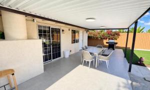 Modern 4BR Disney Villa Mini Golf & Game Room