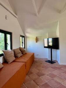 CASA RIBA - between ocean & countryside with pool