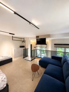 R&Rs STUDIO APART